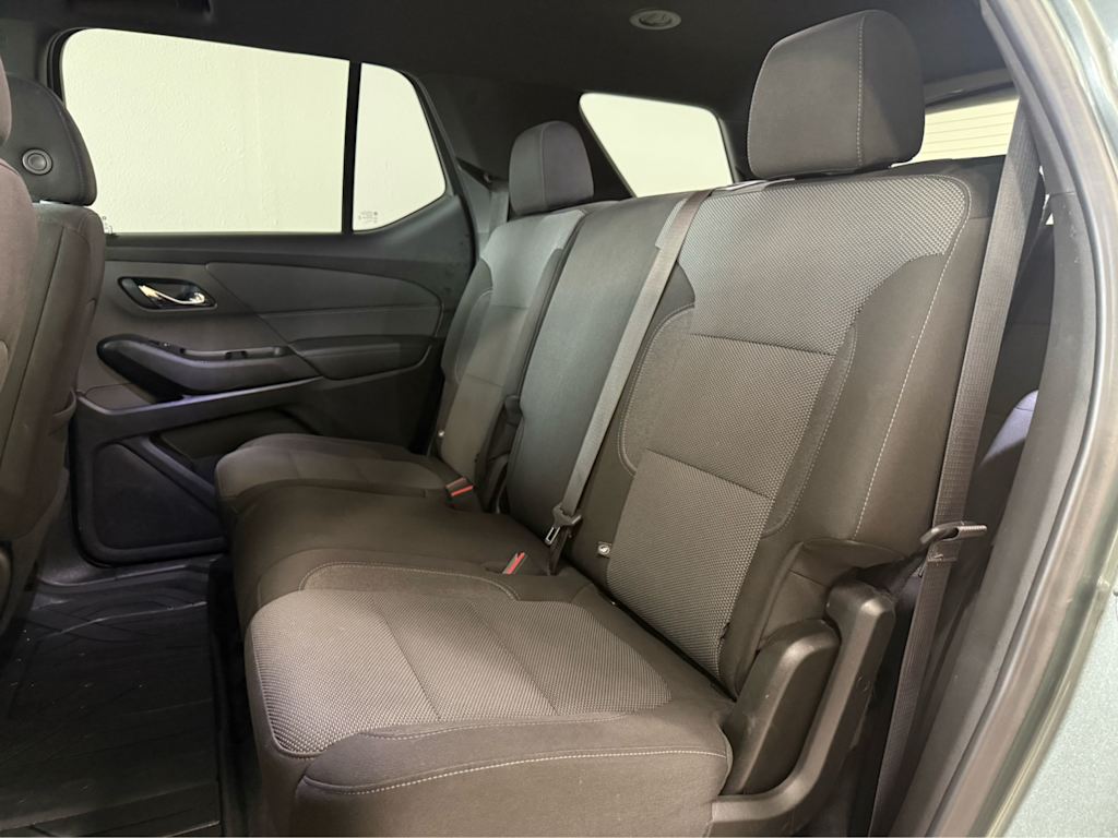 Thumbnail: 2023 Chevrolet Traverse - 10