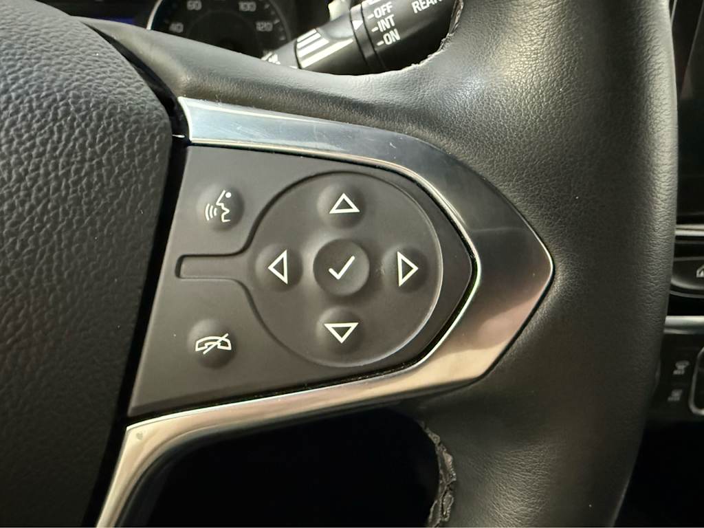 Thumbnail: 2023 Chevrolet Traverse - 21