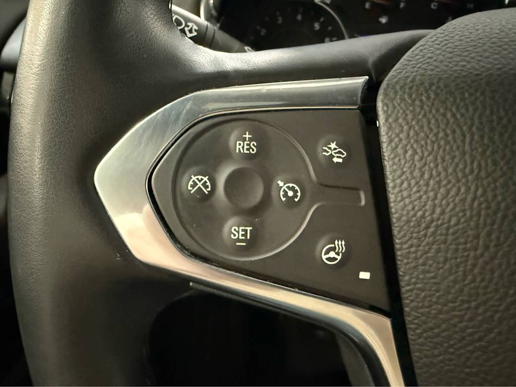 Thumbnail: 2023 Chevrolet Traverse - 20