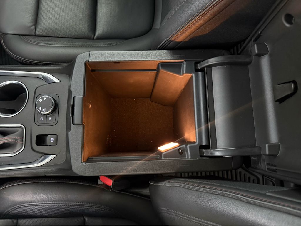 Thumbnail: 2023 Chevrolet Traverse - 22