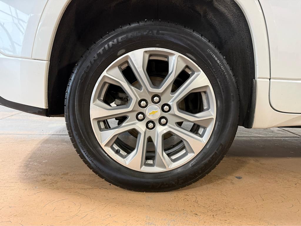 Thumbnail: 2021 Chevrolet Traverse - 16