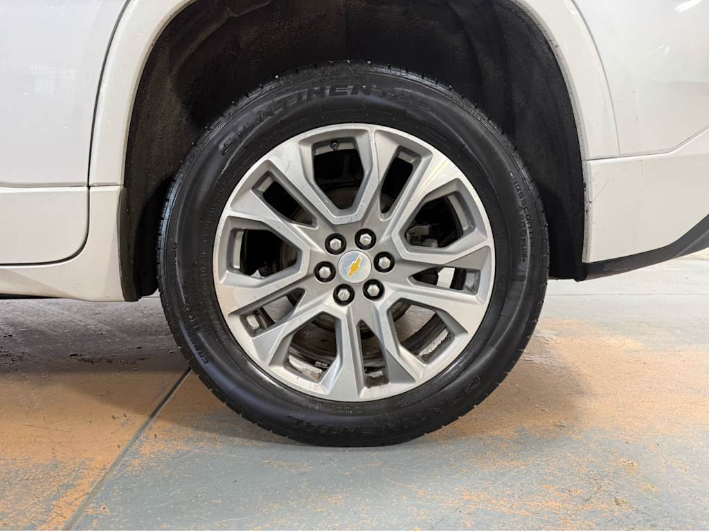 Thumbnail: 2021 Chevrolet Traverse - 17
