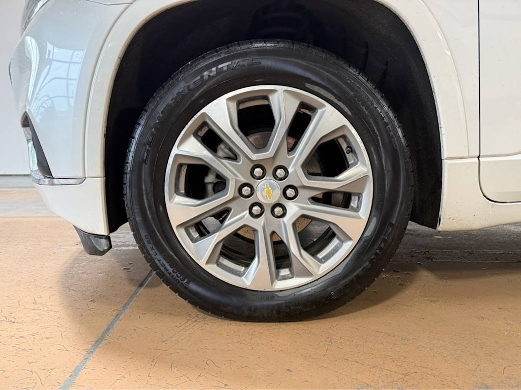 Thumbnail: 2021 Chevrolet Traverse - 18