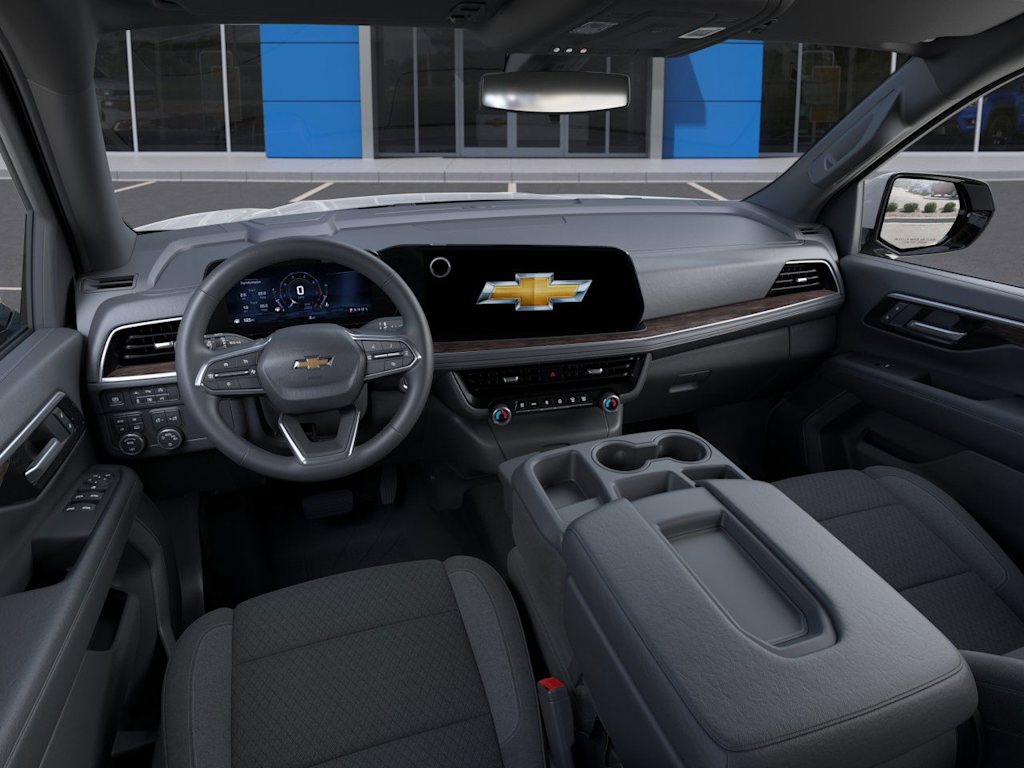 2025 Chevrolet Suburban 1500 LS 2