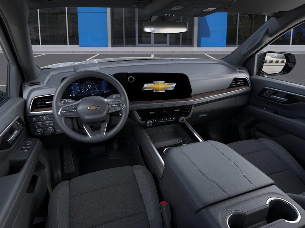 2025 Chevrolet Suburban 1500 LS 2