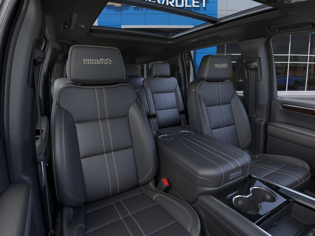 Thumbnail: 2026 Chevrolet Suburban - 7