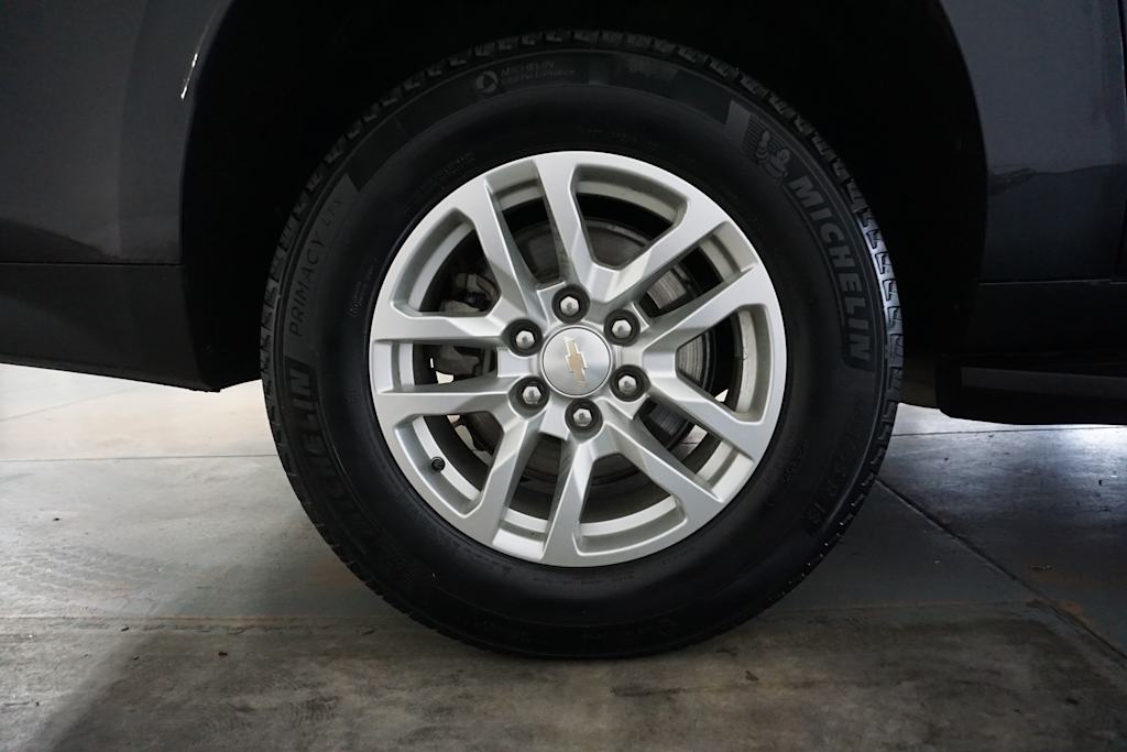 Thumbnail: 2023 Chevrolet Suburban - 19