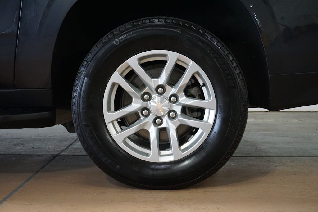 Thumbnail: 2023 Chevrolet Suburban - 18