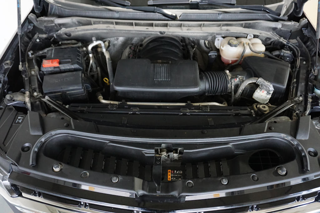 Thumbnail: 2023 Chevrolet Suburban - 6