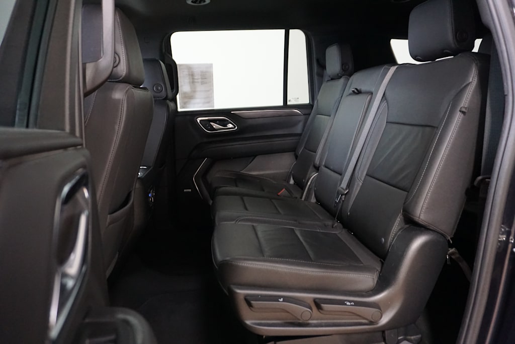 Thumbnail: 2023 Chevrolet Suburban - 10