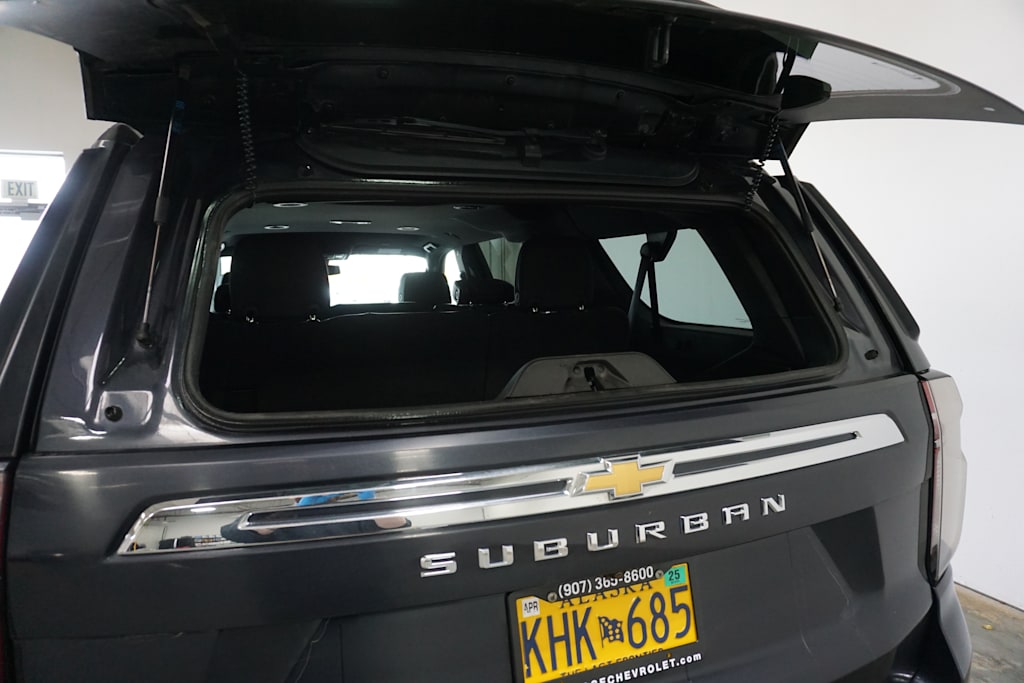 2022 Chevrolet Suburban 1500 LT 13