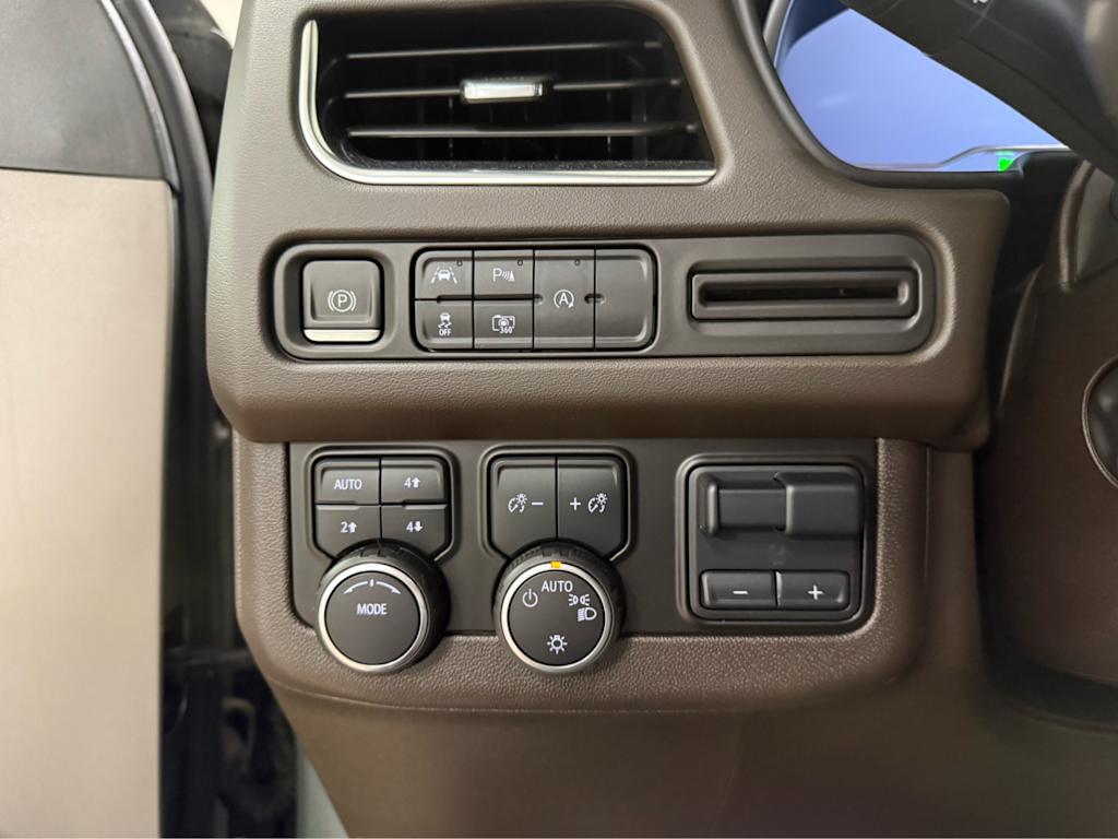 Thumbnail: 2024 Chevrolet Suburban - 28