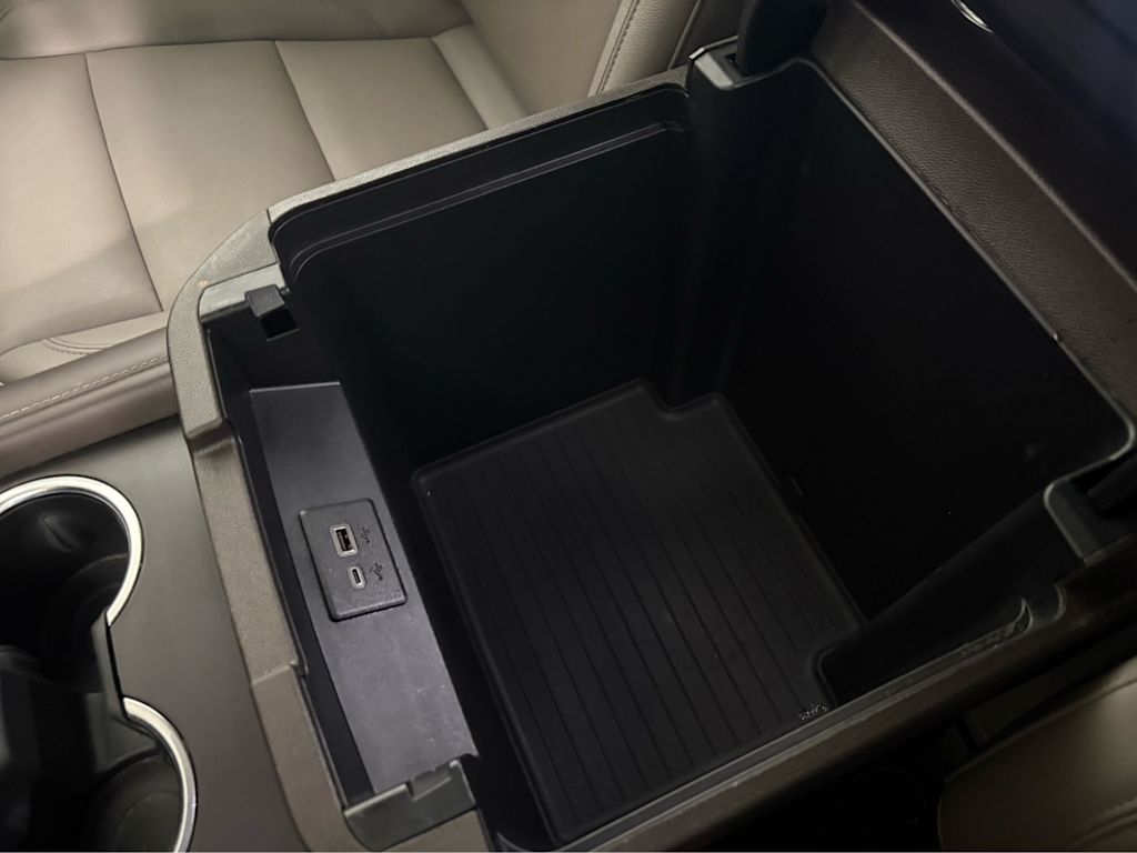 Thumbnail: 2024 Chevrolet Suburban - 28