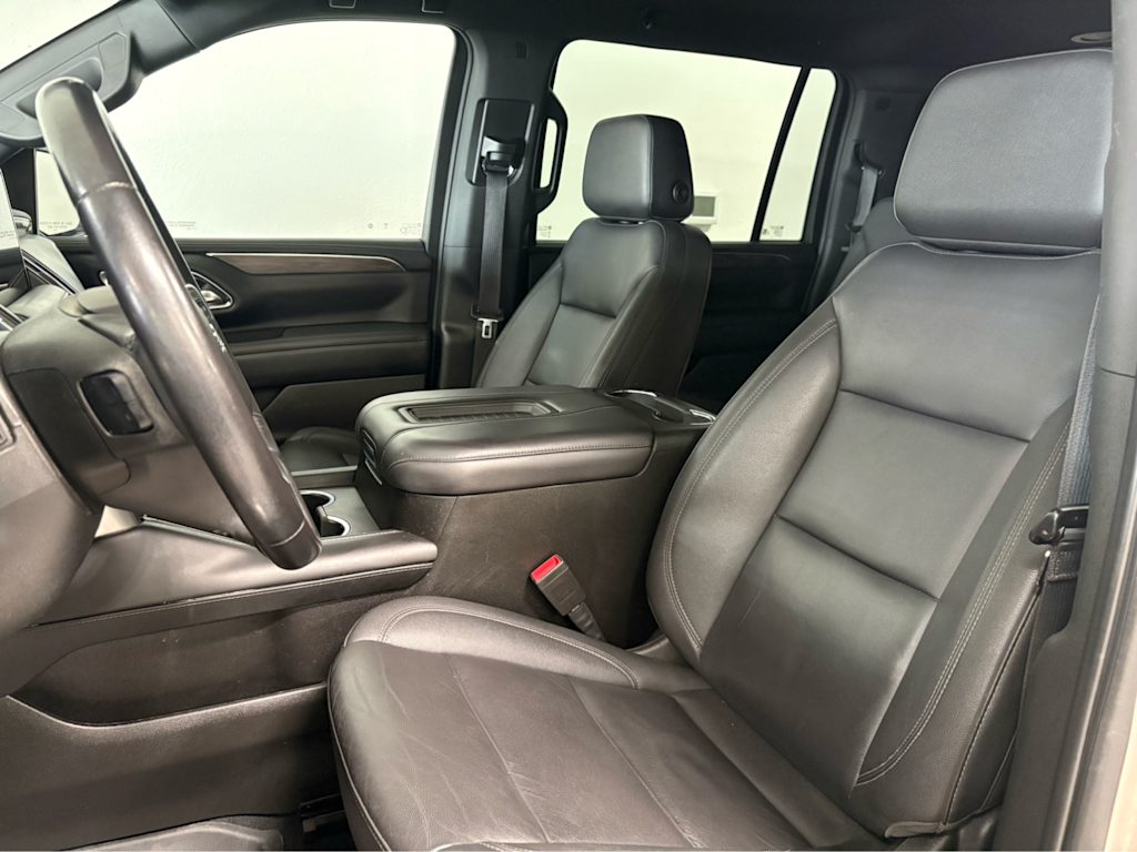 Thumbnail: 2023 Chevrolet Suburban - 9