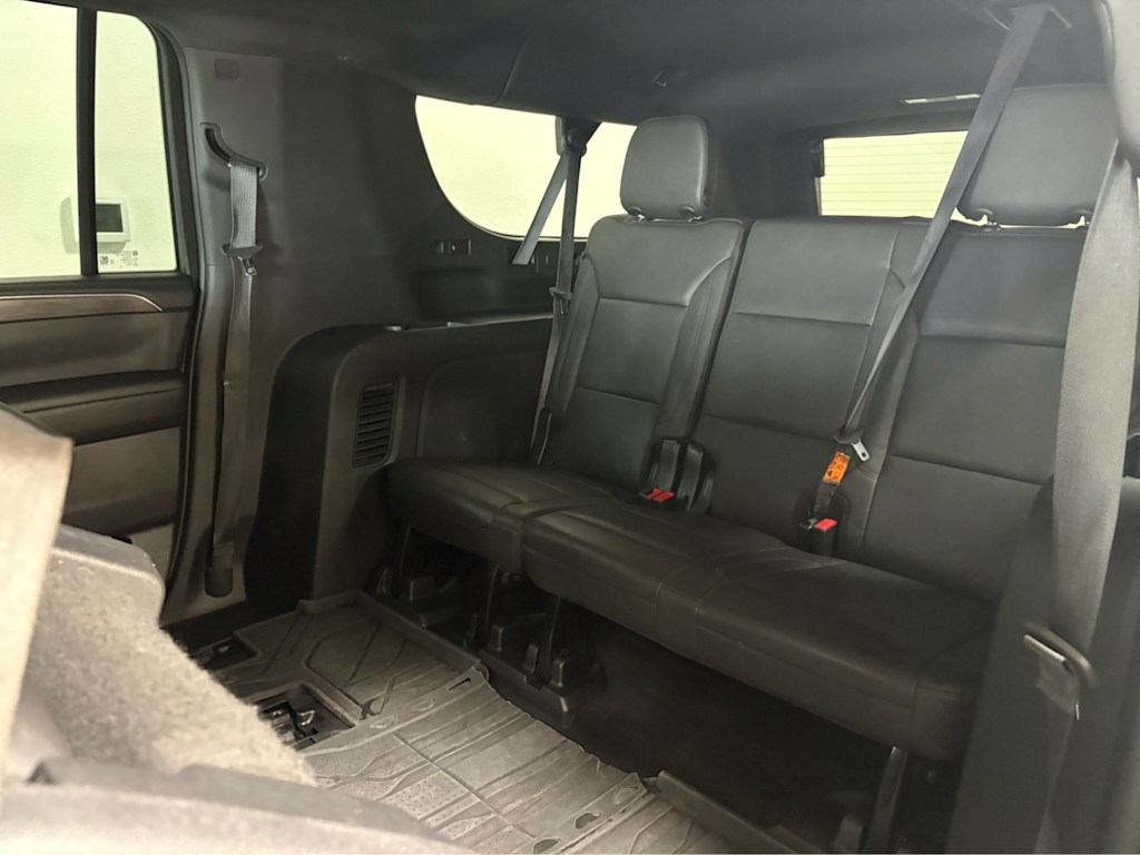 Thumbnail: 2023 Chevrolet Suburban - 21