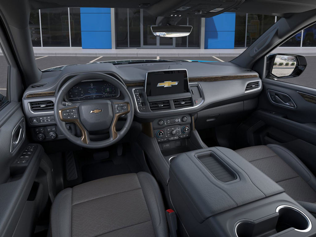 2024 Chevrolet Suburban High Country 2