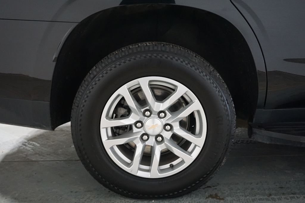 Thumbnail: 2023 Chevrolet Tahoe - 20