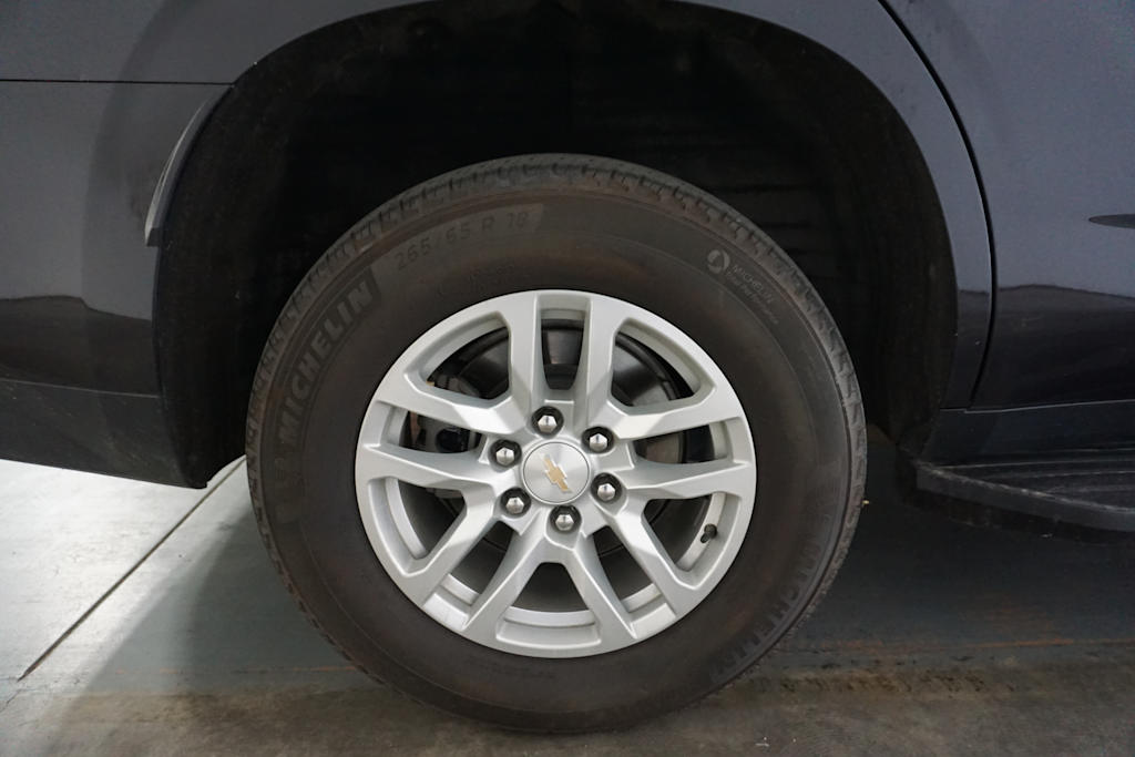 Thumbnail: 2023 Chevrolet Tahoe - 18