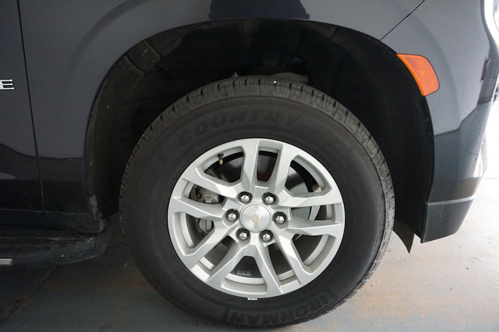 Thumbnail: 2023 Chevrolet Tahoe - 19