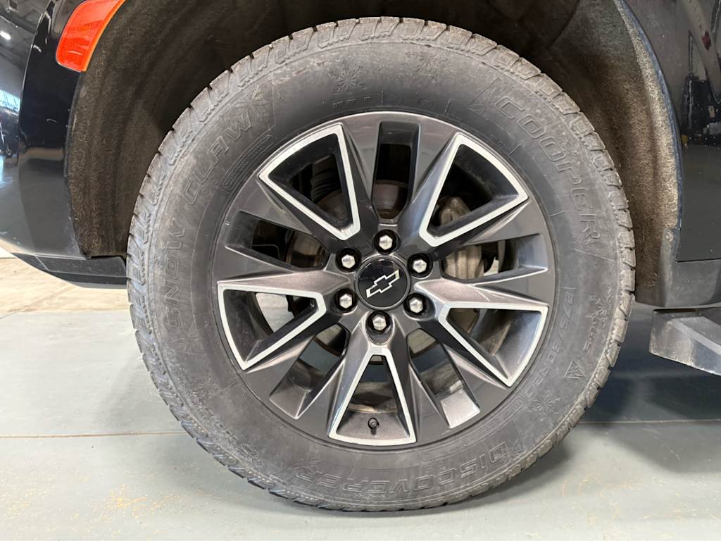 Thumbnail: 2021 Chevrolet Tahoe - 21