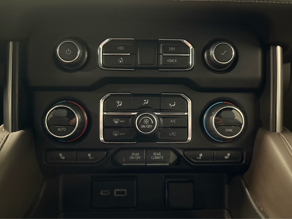 Thumbnail: 2021 Chevrolet Tahoe - 25