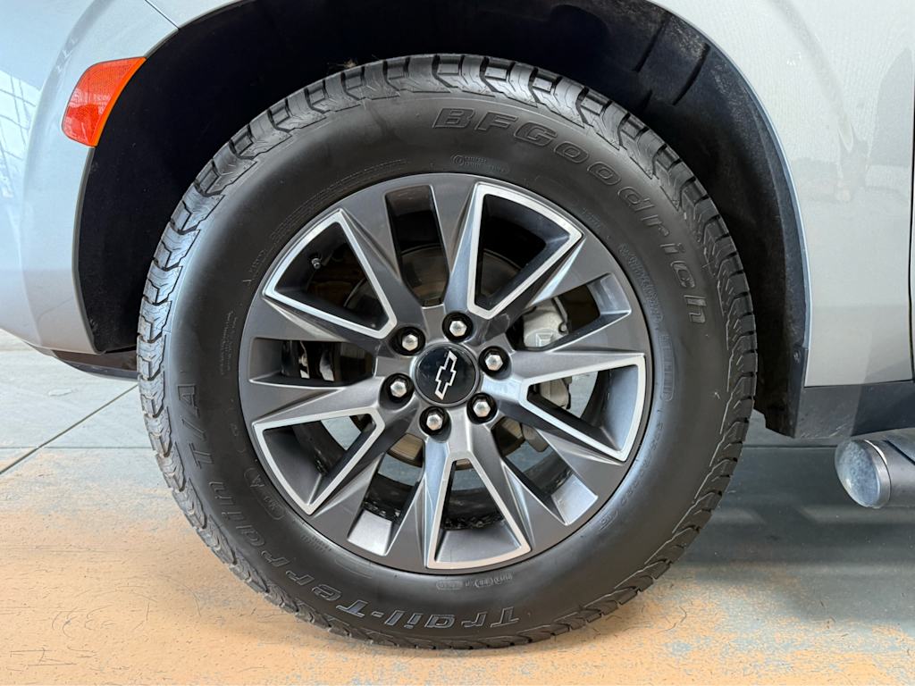 Thumbnail: 2023 Chevrolet Tahoe - 5