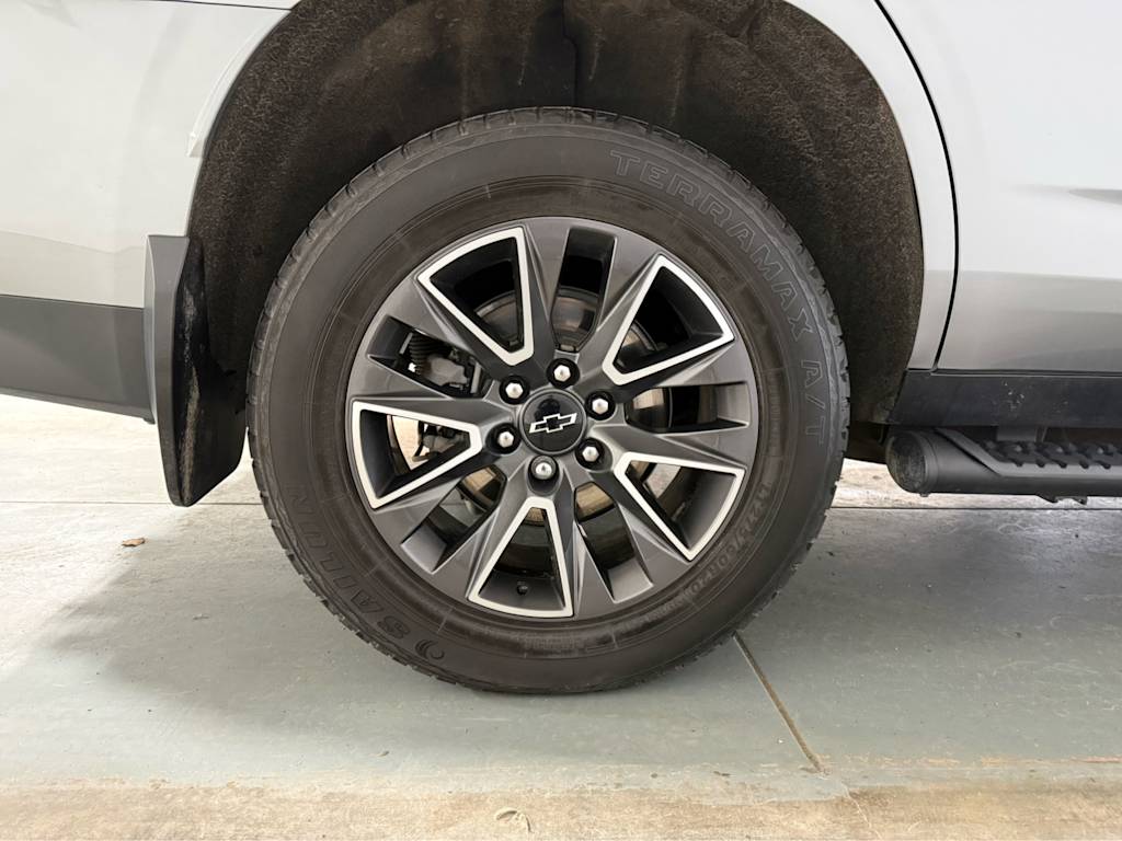 Thumbnail: 2024 Chevrolet Tahoe - 18