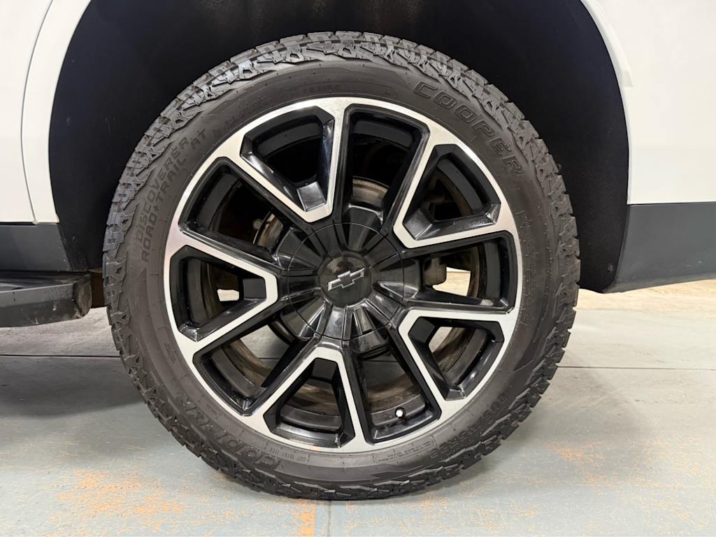 Thumbnail: 2022 Chevrolet Tahoe - 18