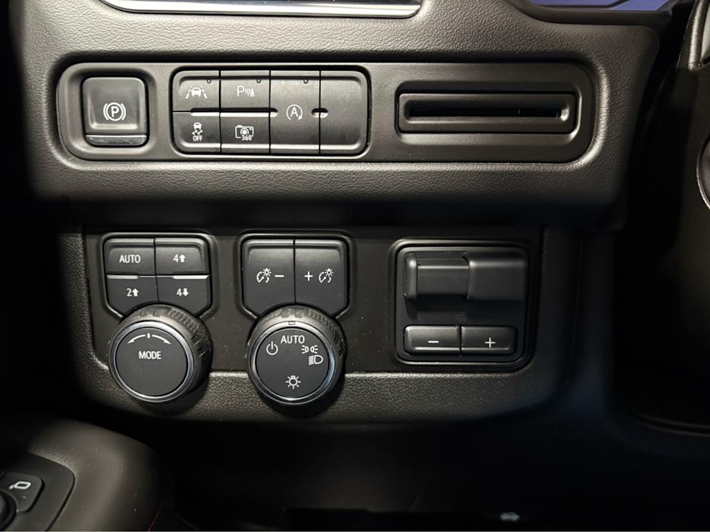 Thumbnail: 2024 Chevrolet Tahoe - 29