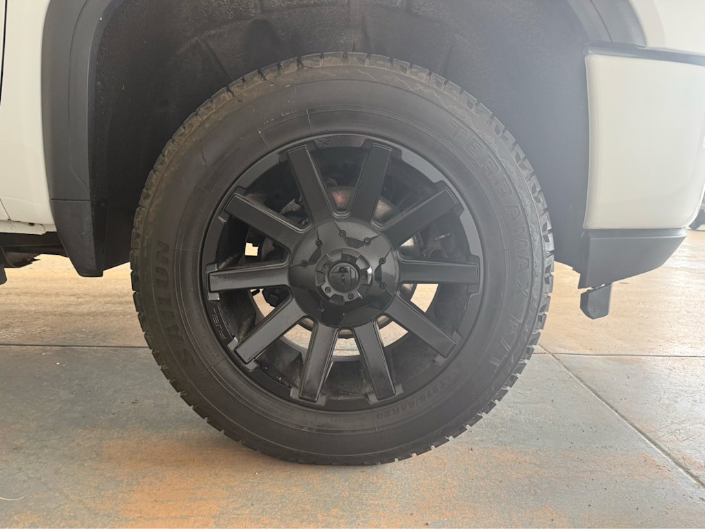 Thumbnail: 2022 GMC Sierra 2500 - 19