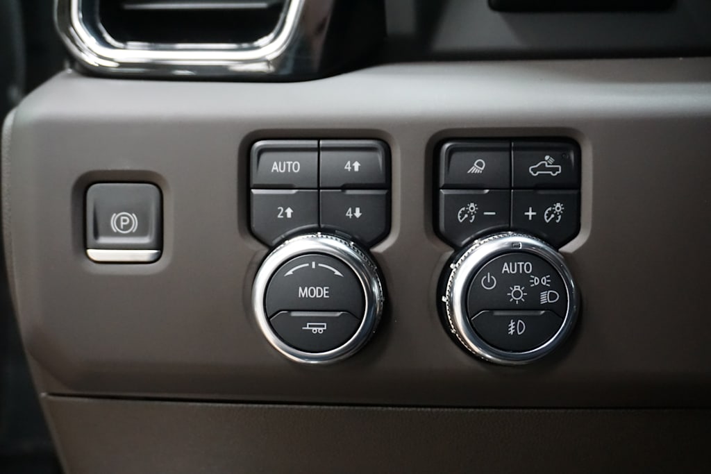 Thumbnail: 2024 GMC Sierra 3500 - 27