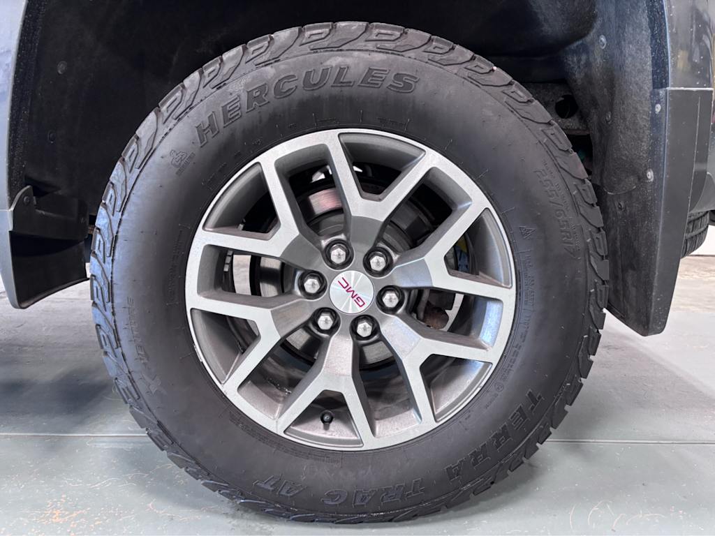 Thumbnail: 2016 GMC Canyon - 19