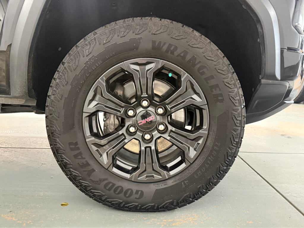 Thumbnail: 2024 GMC Canyon - 17