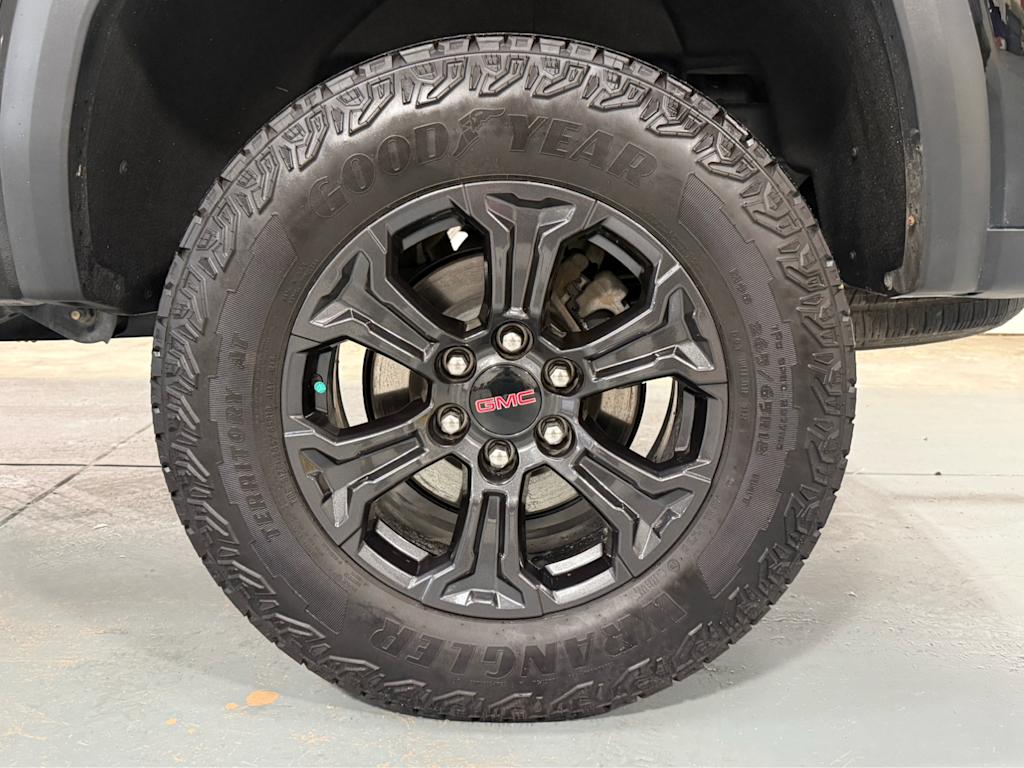 Thumbnail: 2024 GMC Canyon - 19