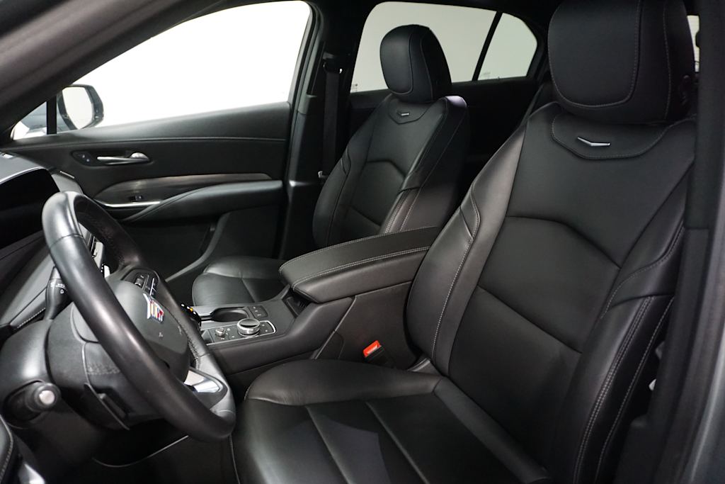 Thumbnail: 2024 Cadillac XT4 - 8