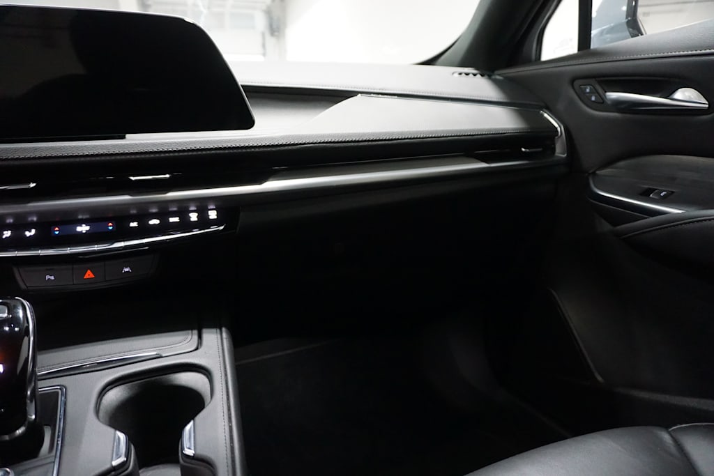 Thumbnail: 2024 Cadillac XT4 - 21