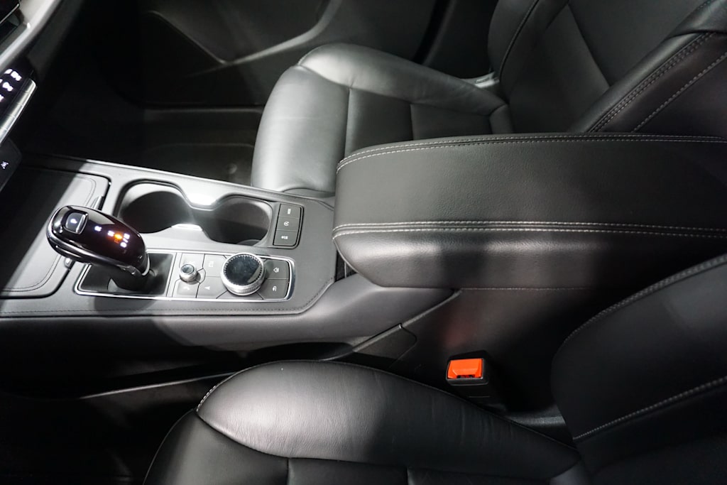 Thumbnail: 2024 Cadillac XT4 - 10