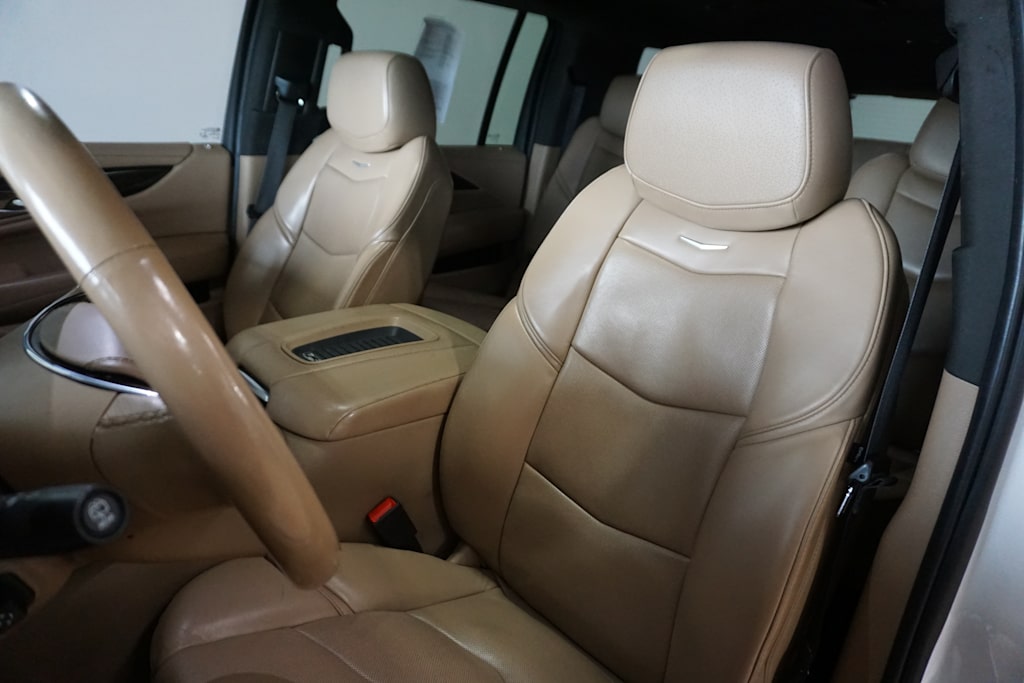 2020 Cadillac Escalade ESV Platinum 11