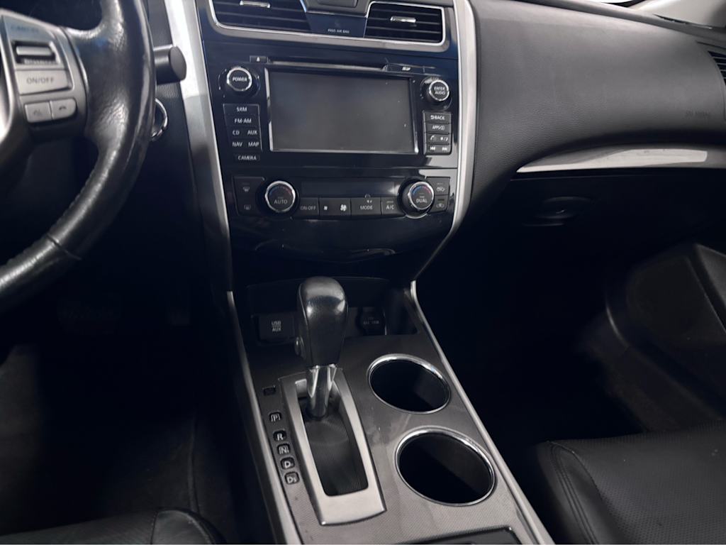 Thumbnail: 2015 Nissan Altima - 11