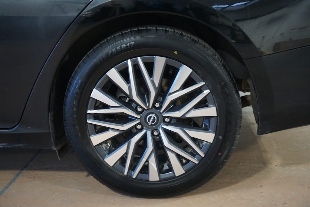 Thumbnail: 2023 Nissan Altima - 17