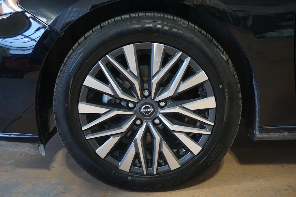 Thumbnail: 2023 Nissan Altima - 5