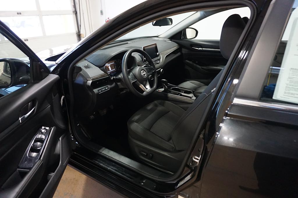 Thumbnail: 2023 Nissan Altima - 16