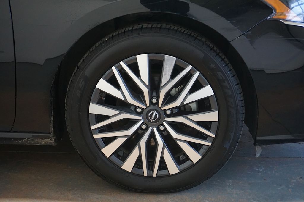 Thumbnail: 2023 Nissan Altima - 19