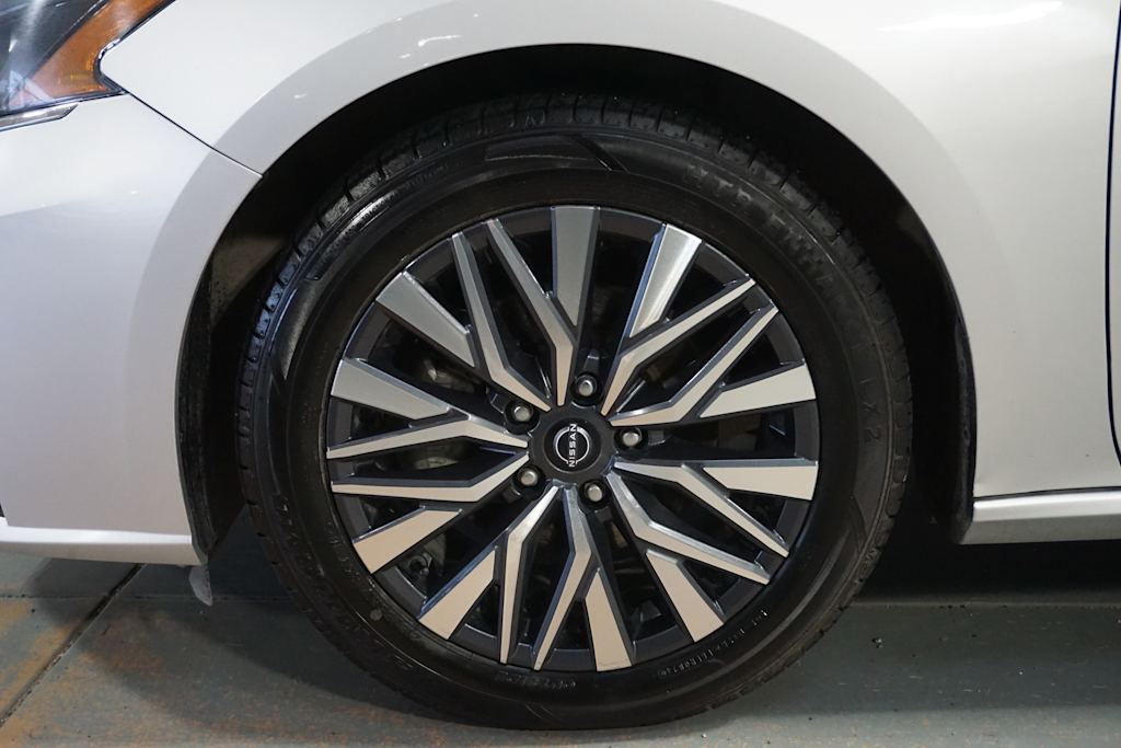 Thumbnail: 2023 Nissan Altima - 5