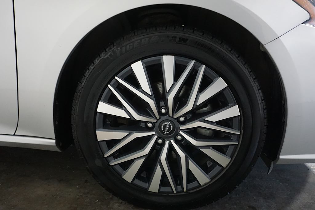 Thumbnail: 2023 Nissan Altima - 19