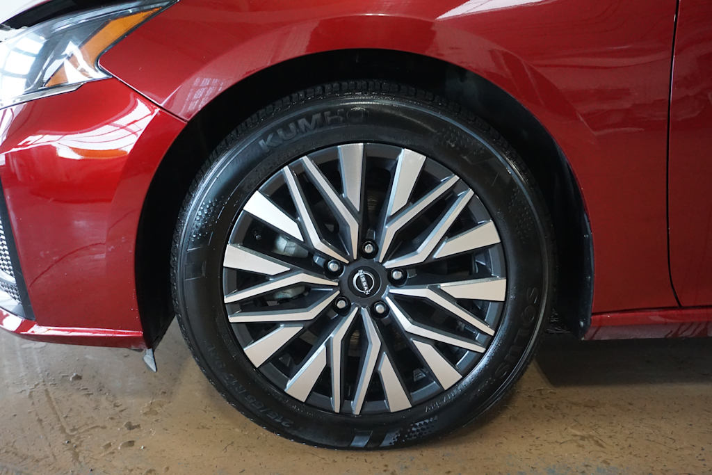 Thumbnail: 2024 Nissan Altima - 5