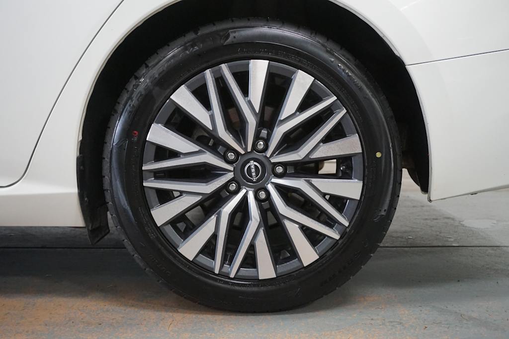 Thumbnail: 2023 Nissan Altima - 18