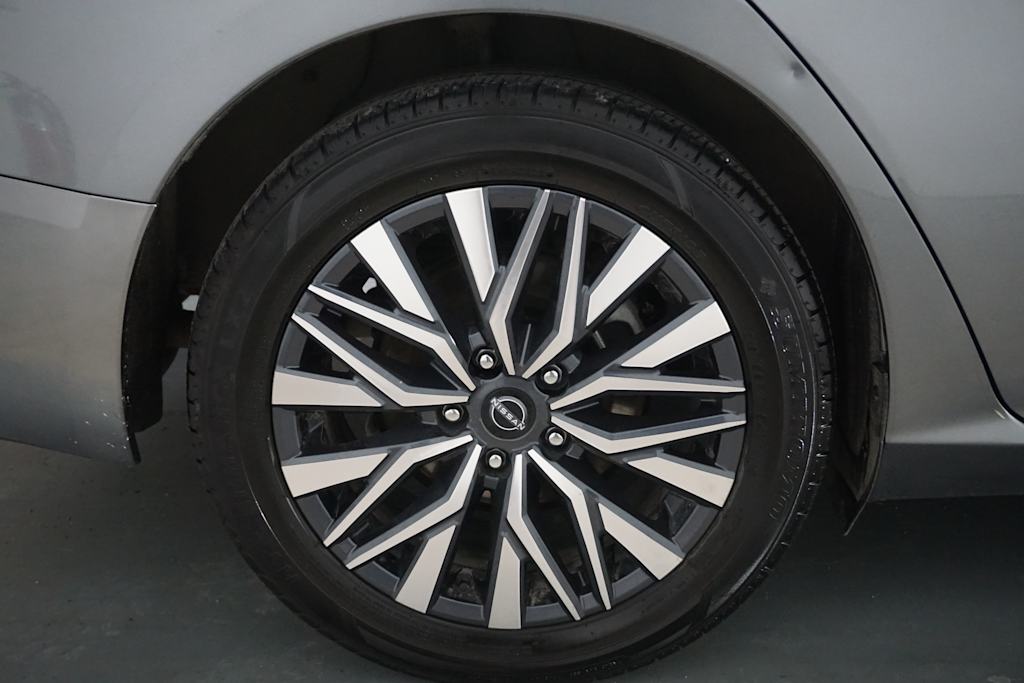 Thumbnail: 2023 Nissan Altima - 18