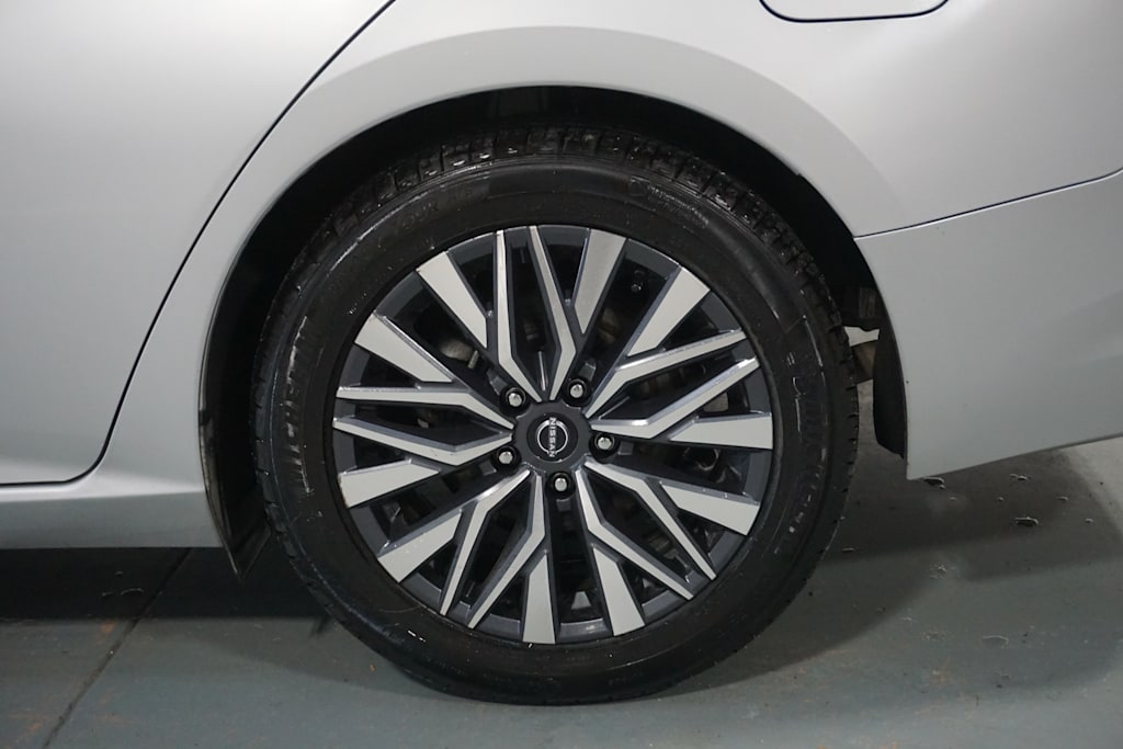 Thumbnail: 2023 Nissan Altima - 17