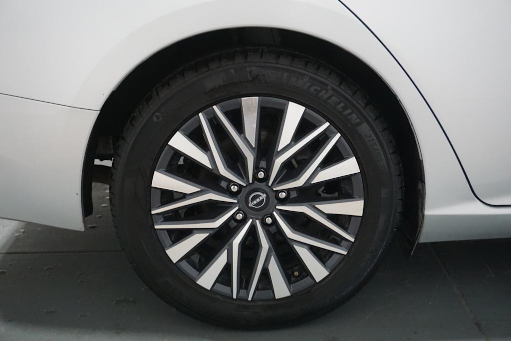 Thumbnail: 2023 Nissan Altima - 18